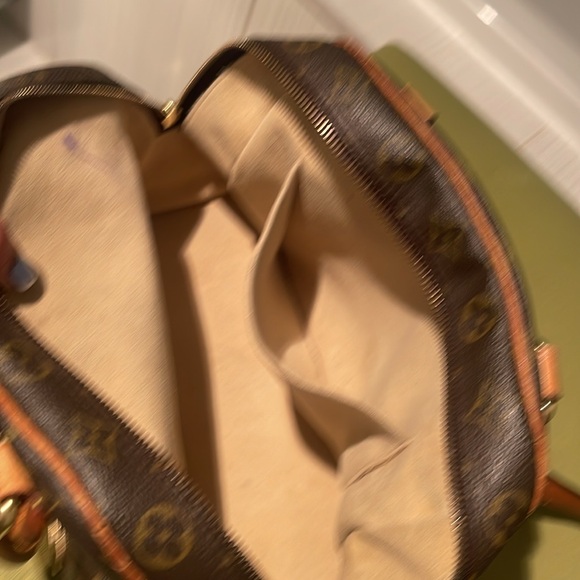 LV manhattan bag - Picture 10 of 11